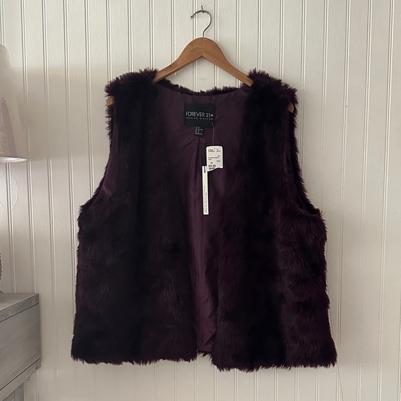 New! Forever 21 Deep Purple Faux Fur Vest sz 2X - Picture 3 of 9